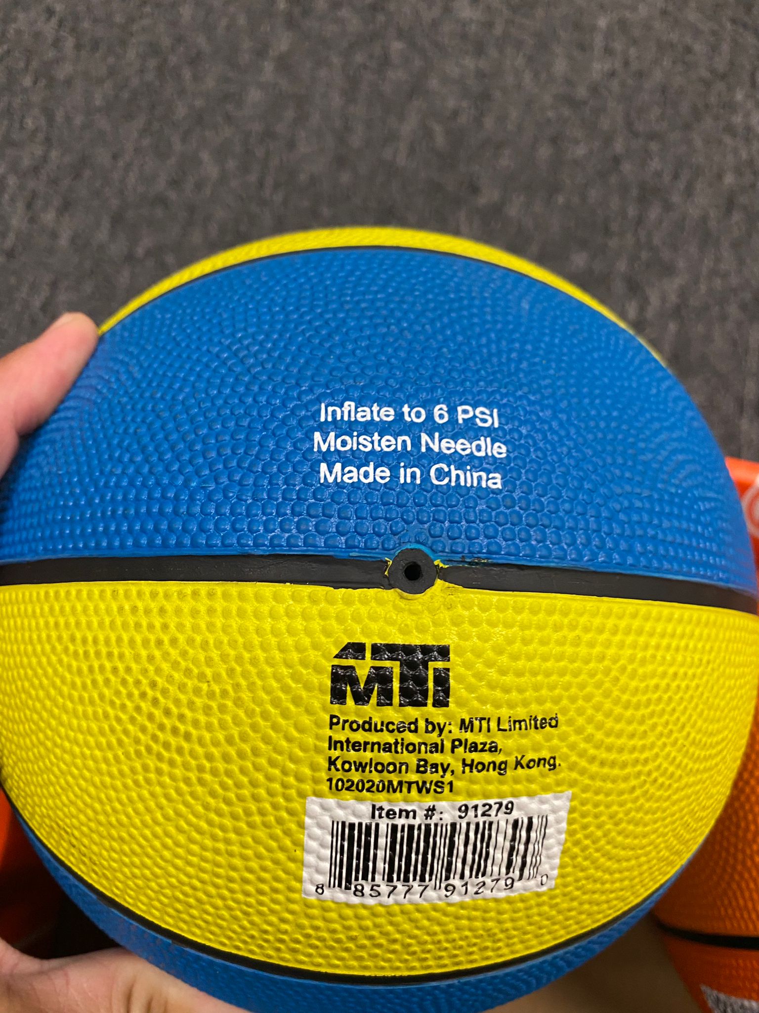 46616 - Mini Basketballs Closeout USA