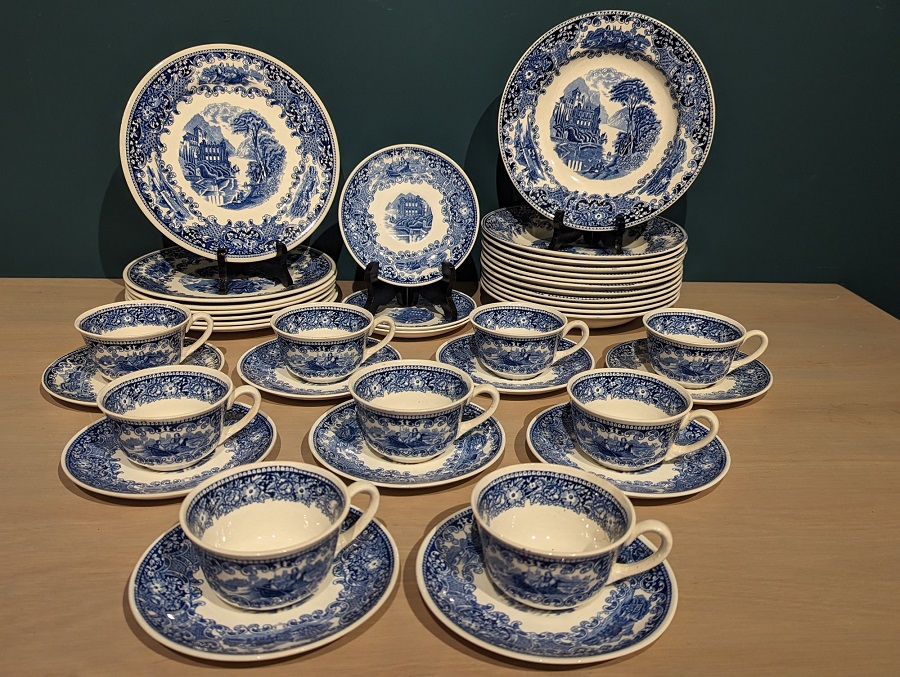51855 - Petrus Regout - Dinner set (40) - Porcelain - Castillo Europe